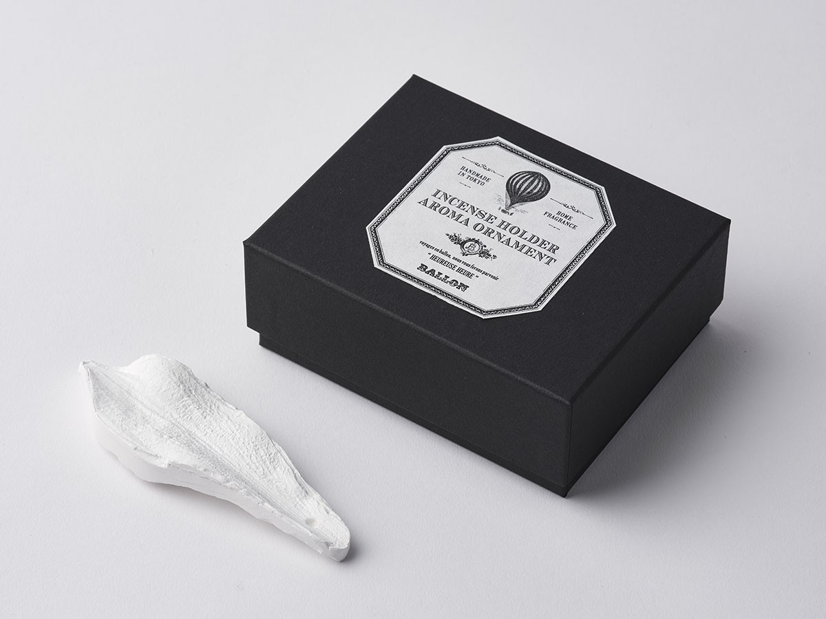 INCENSE HOLDER & AROMA ORNAMENT
Petal - Lily