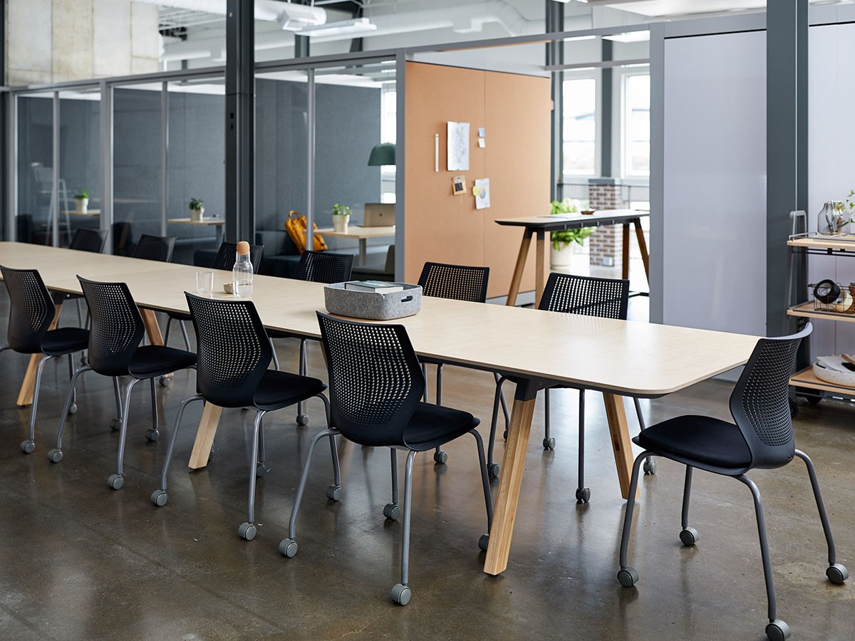 Knoll Office MultiGeneration Chair / ノルオフィス マルチジェネレーション チェア
スタッキングベース 肘なし キャスター脚 （チェア・椅子 > オフィスチェア・デスクチェア） 7