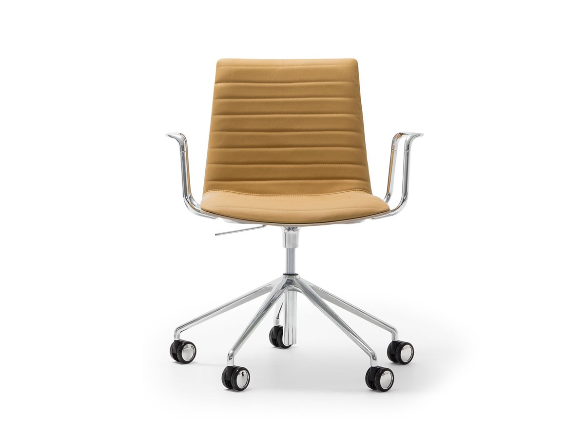 Andreu World Flex Corporate Armchair
Upholstered Shell Pad / アンドリュー・ワールド フレックス コーポレート SO1660
アームチェア キャスターベース アルミニウム製（シェルパッド） （チェア・椅子 > オフィスチェア・デスクチェア） 1