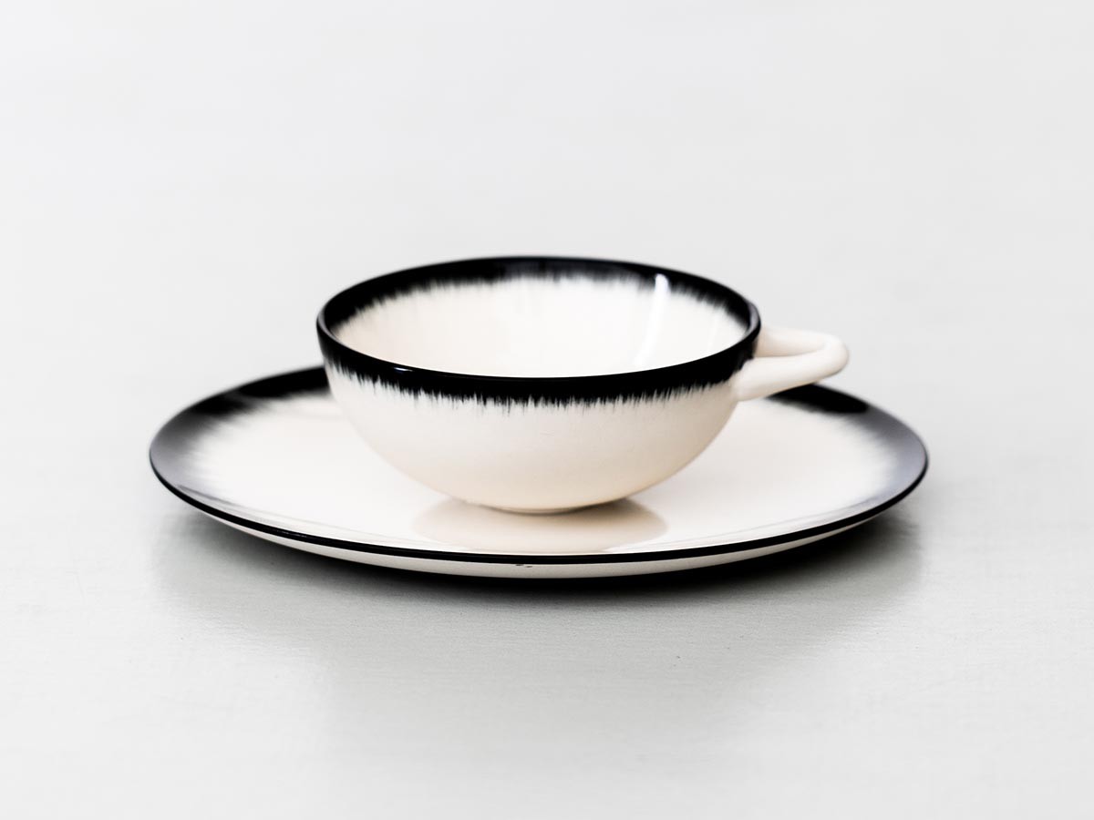 DE by ANN DEMEULEMEESTER
Cup 200ml White/Black Variation A / デー バイ アン・ドゥムルメステール
カップ 200ml ホワイト/ブラック バリエーション A （食器・テーブルウェア > コーヒーカップ・ティーカップ） 3