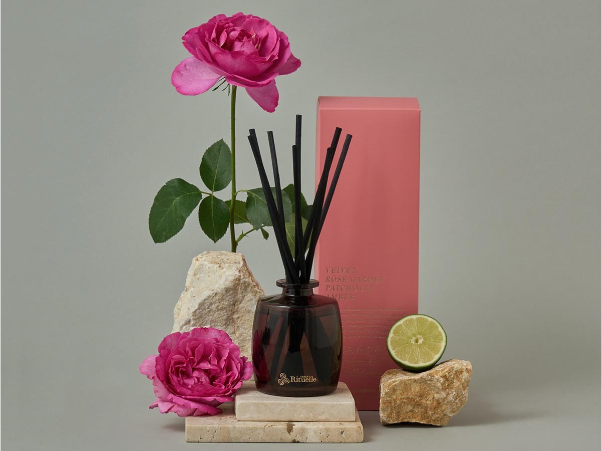 Urban Rituelle APOTHECA
FRAGRANCE DIFFUSER
VELVET ROSE / アーバンリチュエル アポセカ フレグランスディフューザー（ベルベットローズ） （雑貨・その他インテリア家具 > ディフューザー・キャンドル） 3