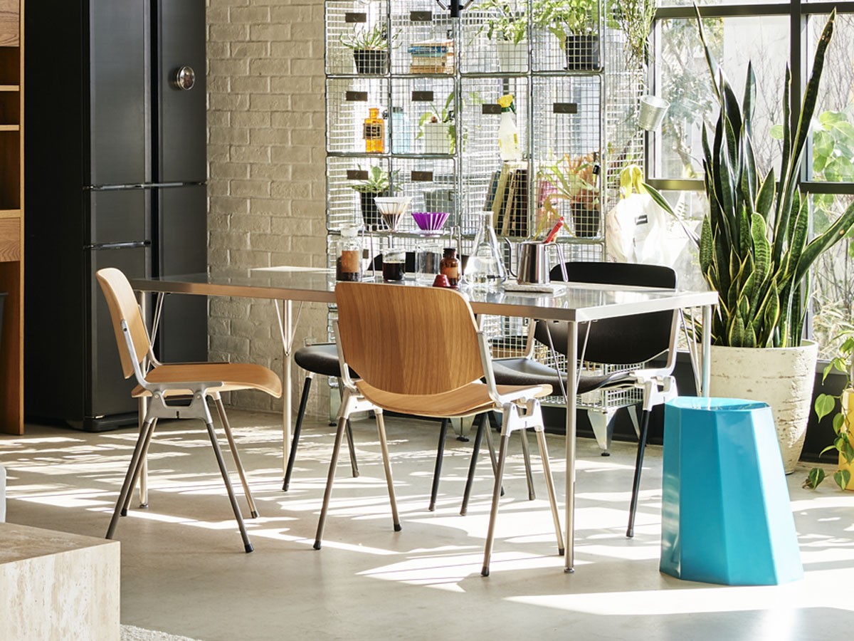 Knot antiques MATERIA DINING TABLE / ノットアンティークス マテリア ダイニングテーブル
ステンレス天板 + No.3脚（角脚） （テーブル > ダイニングテーブル） 14