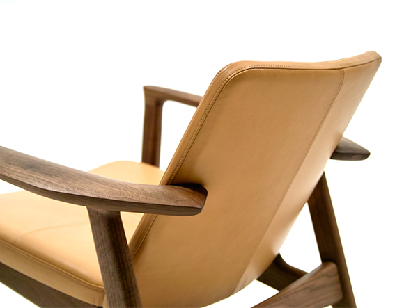 ROBINSON LOUNGE CHAIR 16