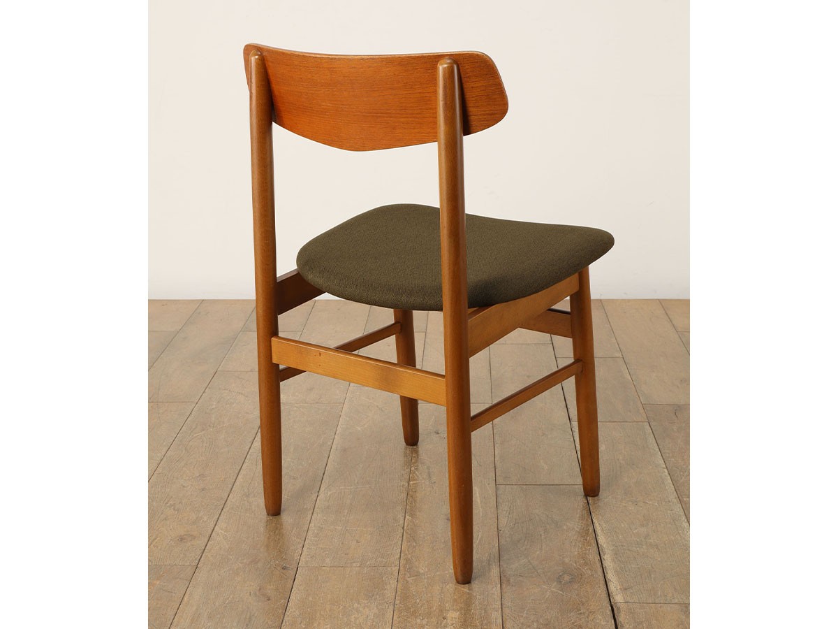 Lloyd's Antiques Real Antique
Dining Chair / ロイズ・アンティークス デンマークアンティーク家具
ダイニングチェア QM008406 （チェア・椅子 > ダイニングチェア） 4