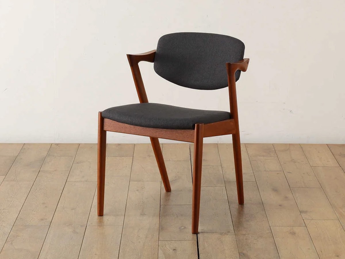 Real Antique
Kai Kristiansen Dining Chair Model.42