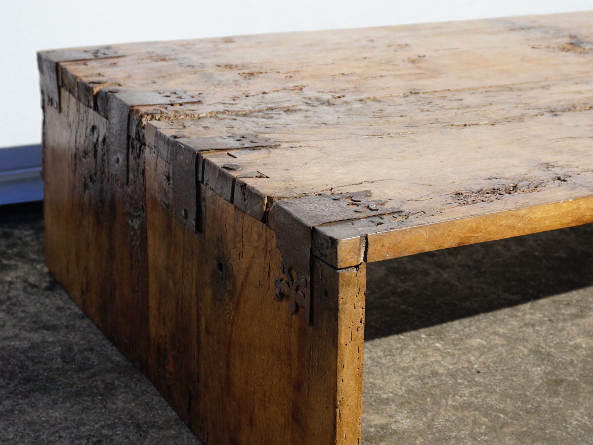 RE : Store Fixture UNITED ARROWS LTD. Old Lumber Low Table / リ ストア フィクスチャー ユナイテッドアローズ 古材ローテーブル （テーブル > ローテーブル・リビングテーブル・座卓） 10