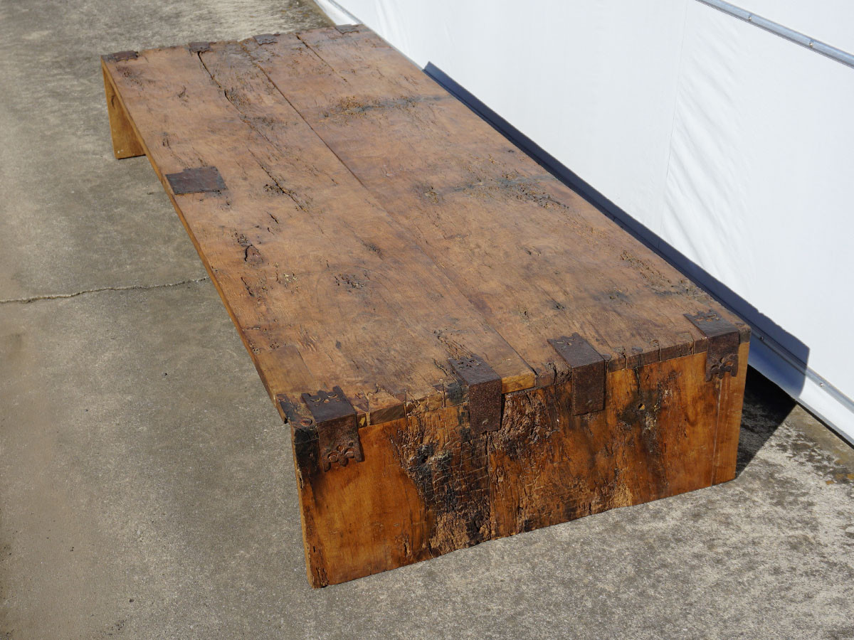 RE : Store Fixture UNITED ARROWS LTD. Old Lumber Low Table / リ ストア フィクスチャー ユナイテッドアローズ 古材ローテーブル （テーブル > ローテーブル・リビングテーブル・座卓） 6