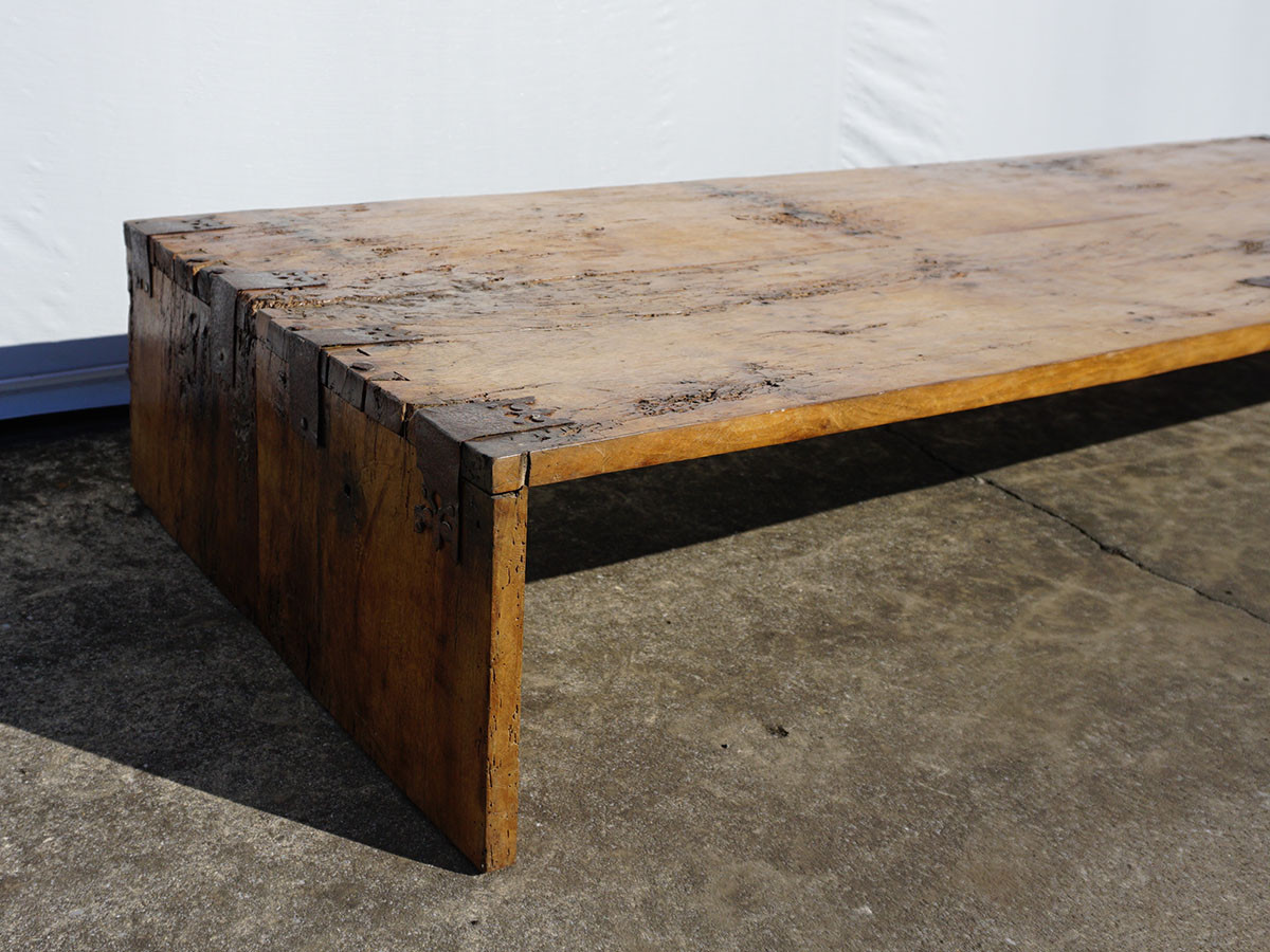 RE : Store Fixture UNITED ARROWS LTD. Old Lumber Low Table / リ ストア フィクスチャー ユナイテッドアローズ 古材ローテーブル （テーブル > ローテーブル・リビングテーブル・座卓） 9