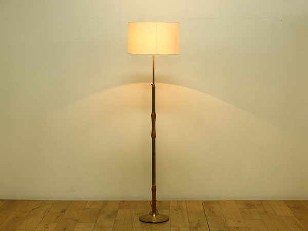 Real Antique
Floor Lamp 2