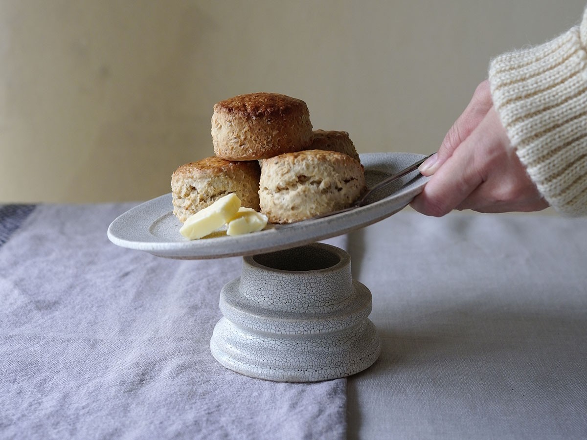 MISHIM POTTERY CREATION fractal cake plate + stand / ミシンポタリークリエイション フラクタル ケーキプレート + スタンド（サビ） （食器・テーブルウェア > 皿・プレート） 2