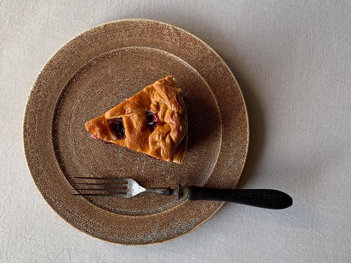 MISHIM POTTERY CREATION fractal cake plate + stand / ミシンポタリークリエイション フラクタル ケーキプレート + スタンド（サビ） （食器・テーブルウェア > 皿・プレート） 4