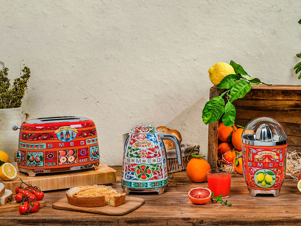 SMEG Sicily is my love
DOLCE&GABBANA Kettle / スメッグ シチリア イズ マイ ラブ
ドルチェ&ガッバーナ ケトル （キッチン家電・キッチン用品 > ケトル） 8