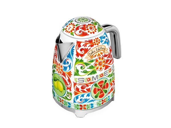 SMEG Sicily is my love
DOLCE&GABBANA Kettle / スメッグ シチリア イズ マイ ラブ
ドルチェ&ガッバーナ ケトル （キッチン家電・キッチン用品 > ケトル） 12