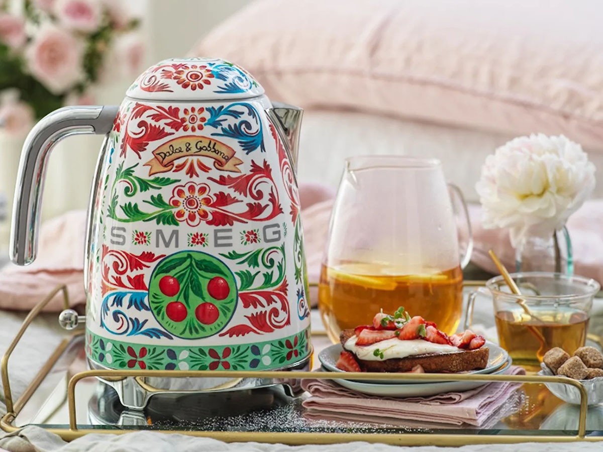 SMEG Sicily is my love
DOLCE&GABBANA Kettle / スメッグ シチリア イズ マイ ラブ
ドルチェ&ガッバーナ ケトル （キッチン家電・キッチン用品 > ケトル） 6