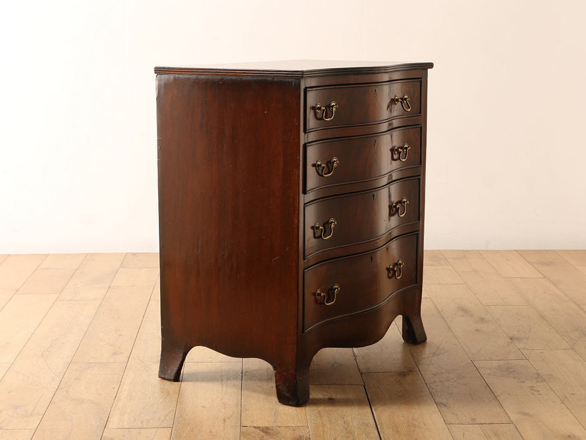 Lloyd's Antiques Real Antique Serpentine Chest Of Drawers / ロイズ 