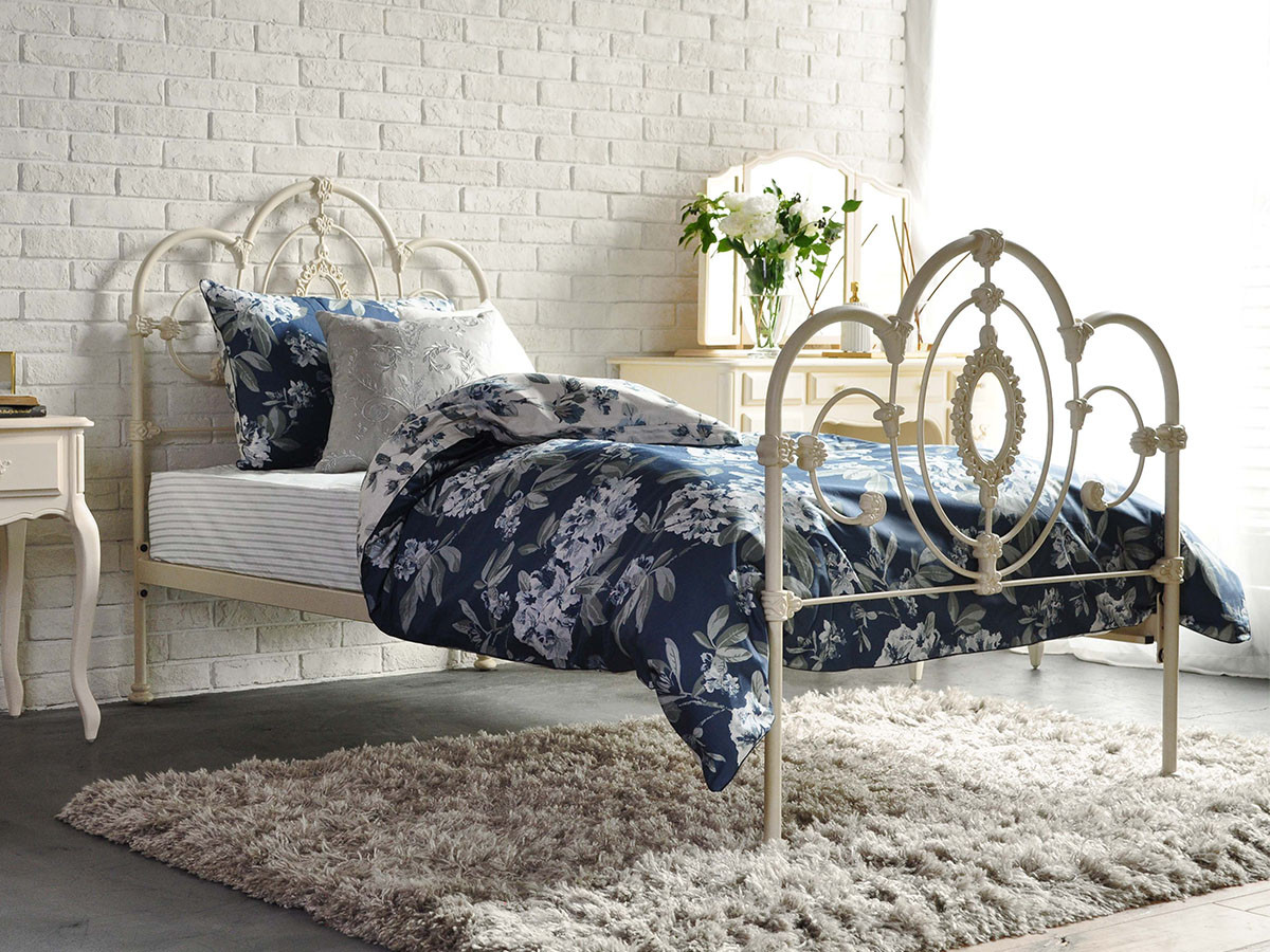 LAURA ASHLEY ADELINE NAVY / ローラ アシュレイ アデライン ネイビー リネンセット （寝具・タオル > ベッドカバー・ベッドリネン） 3