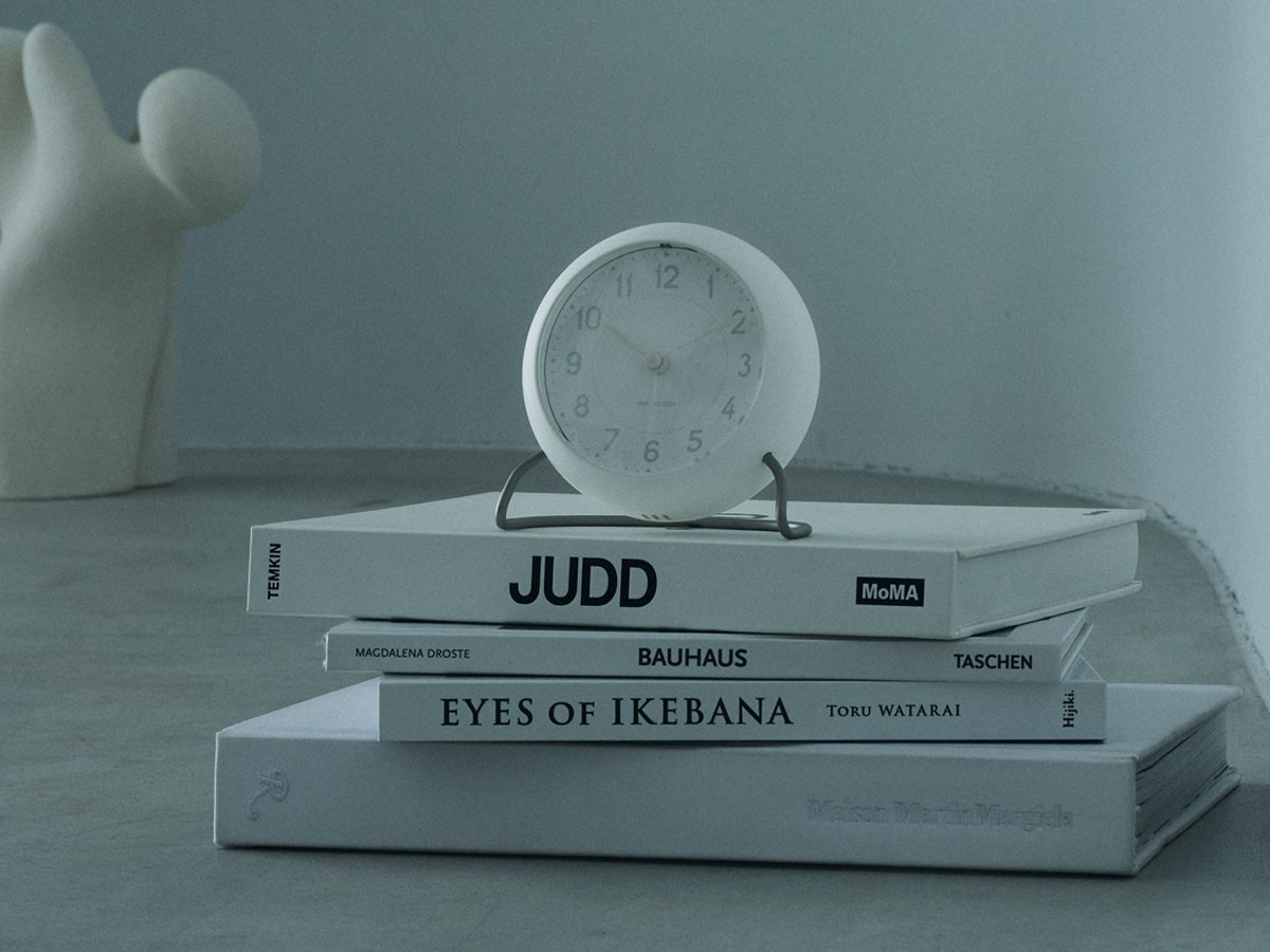 ARNE JACOBSEN
Station Bellevue Table Clock / アルネ・ヤコブセン
ステーション ベルビュー テーブルクロック （時計 > 置時計） 13