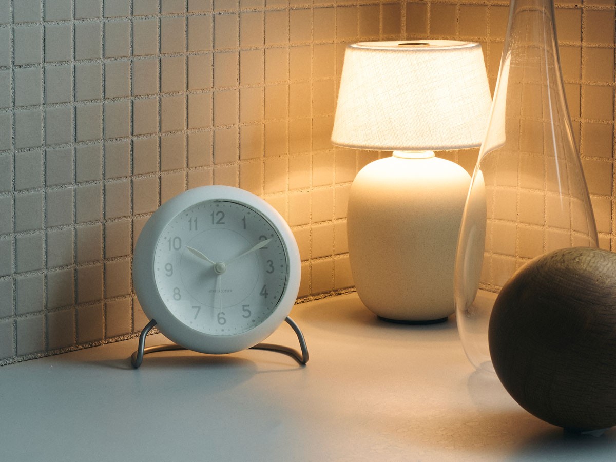 ARNE JACOBSEN
Station Bellevue Table Clock / アルネ・ヤコブセン
ステーション ベルビュー テーブルクロック （時計 > 置時計） 12