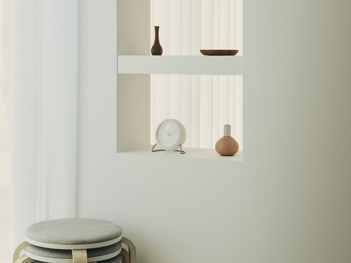 ARNE JACOBSEN
Station Bellevue Table Clock / アルネ・ヤコブセン
ステーション ベルビュー テーブルクロック （時計 > 置時計） 4