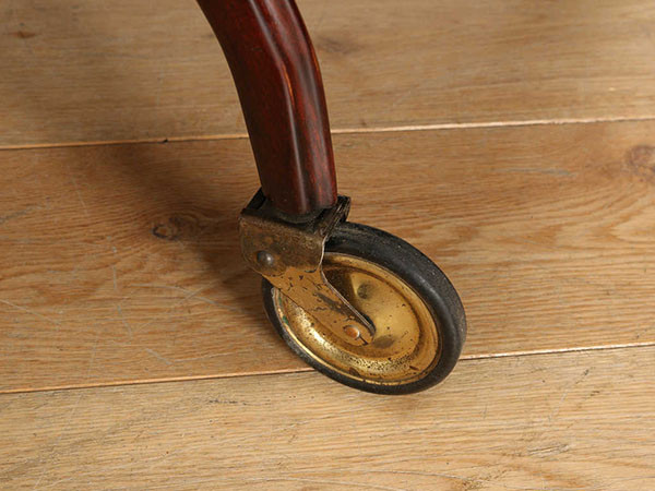 Lloyd's Antiques Real Antique
Tea Cart / ロイズ・アンティークス イタリアアンティーク家具
イタリアンティーカート （キッチン収納・食器棚 > キッチンワゴン） 11