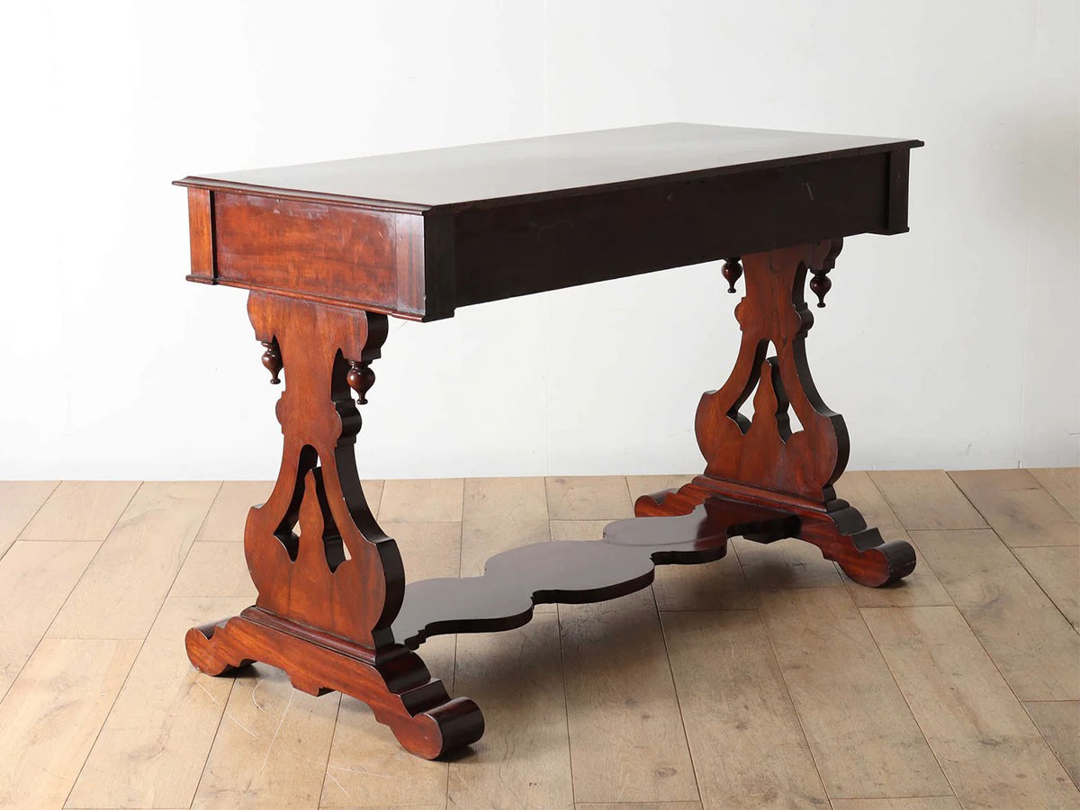 Real Antique
Victorian Table 6