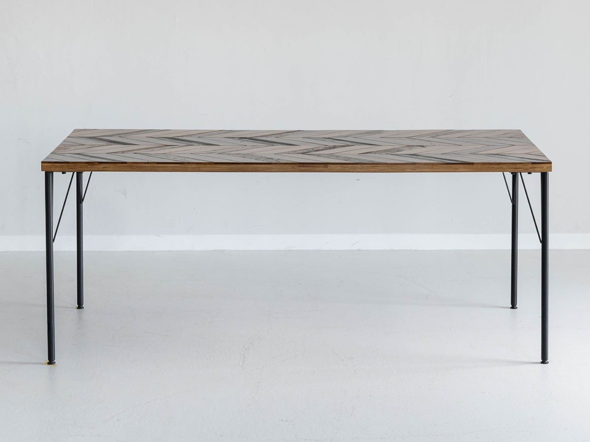 Knot antiques MATERIA DINING TABLE / ノットアンティークス マテリア ダイニングテーブル
ヘリンボーン柄天板 + No.2脚（丸脚） （テーブル > ダイニングテーブル） 19