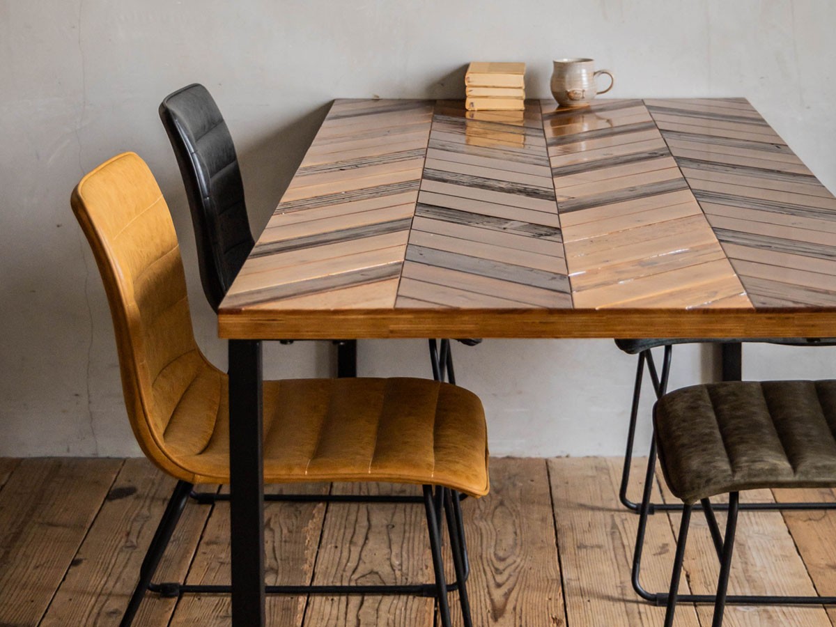 Knot antiques MATERIA DINING TABLE / ノットアンティークス マテリア ダイニングテーブル
ヘリンボーン柄天板 + No.3脚（角脚） （テーブル > ダイニングテーブル） 13