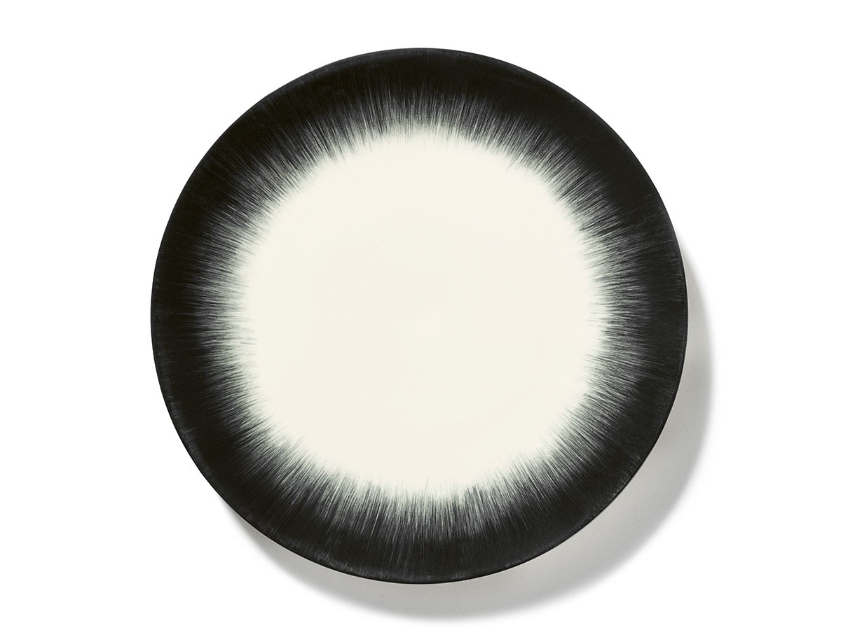 SERAX DE by ANN DEMEULEMEESTER
Plate 28cm White/Black Variation 5