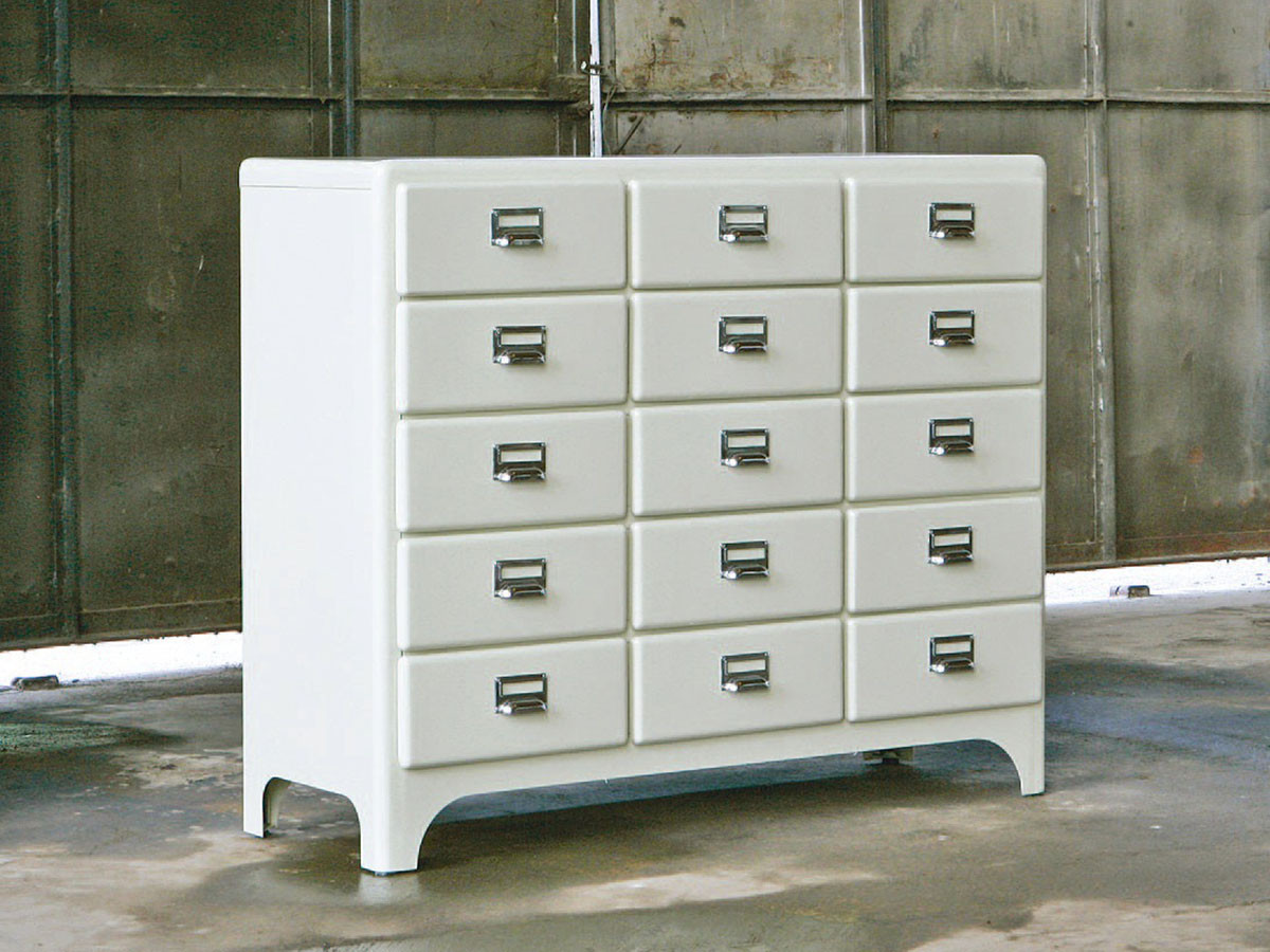 3 columns by 5 drawers 1