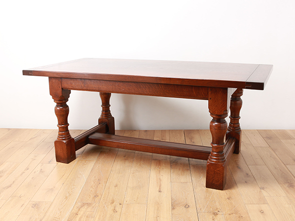 Lloyd's Antiques Reproduction Series
Big Oak Dining Table / ロイズ・アンティークス リプロダクションシリーズ
ビッグオーク ダイニングテーブル ターニップレッグ 幅180cm （テーブル > ダイニングテーブル） 2
