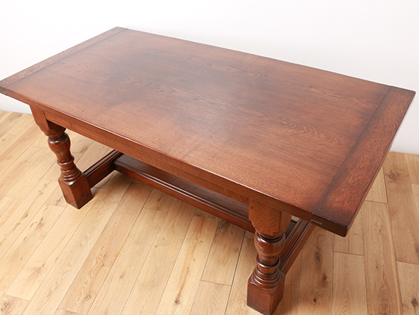 Lloyd's Antiques Reproduction Series
Big Oak Dining Table / ロイズ・アンティークス リプロダクションシリーズ
ビッグオーク ダイニングテーブル ターニップレッグ 幅180cm （テーブル > ダイニングテーブル） 3