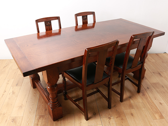 Lloyd's Antiques Reproduction Series
Big Oak Dining Table / ロイズ・アンティークス リプロダクションシリーズ
ビッグオーク ダイニングテーブル ターニップレッグ 幅180cm （テーブル > ダイニングテーブル） 12