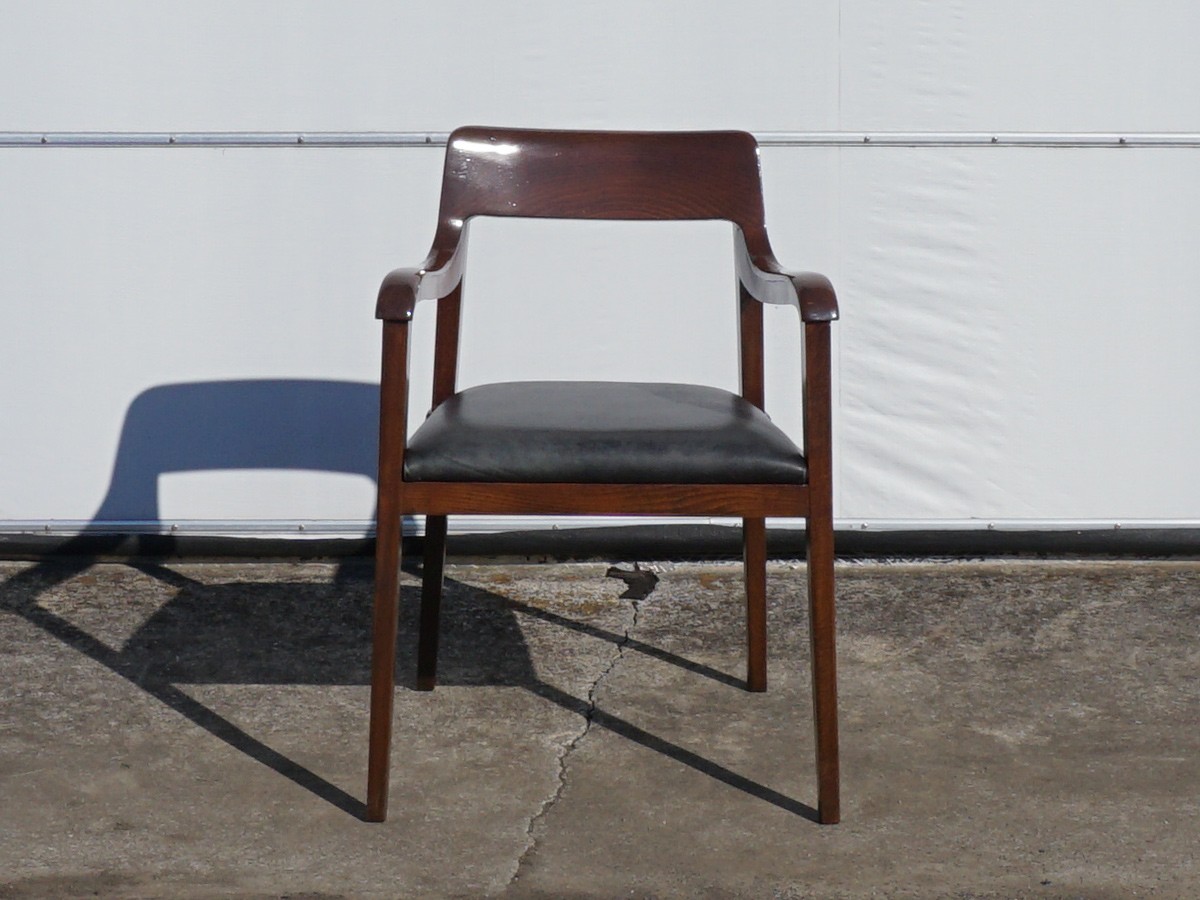 RE : Store Fixture UNITED ARROWS LTD. Leather Seat Arm Chair C