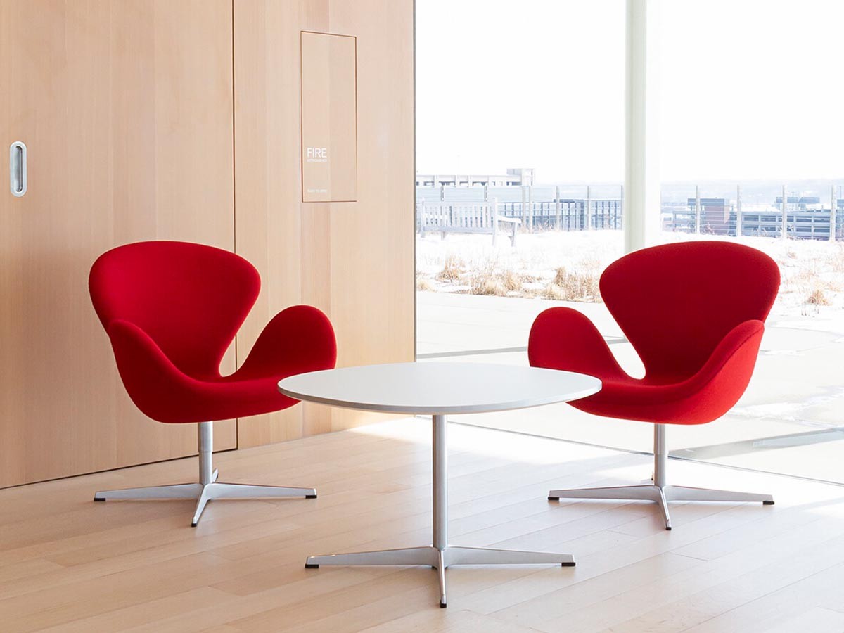 FRITZ HANSEN Right Now Delivery
SWAN / フリッツ・ハンセン スワンチェア 3320（Divina 584 ボルドーレッド） （チェア・椅子 > ラウンジチェア） 3