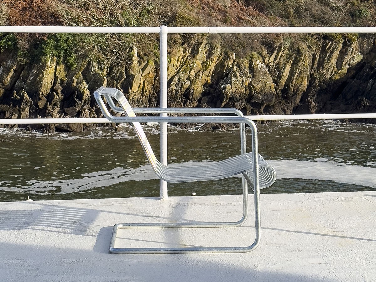 HAY PALISSADE CANTILEVER LOUNGE CHAIR LOW HOT GALVANISED / ヘイ パリサード カンチレバー ラウンジチェア ホットガルバナイズド （チェア・椅子 > ラウンジチェア） 9
