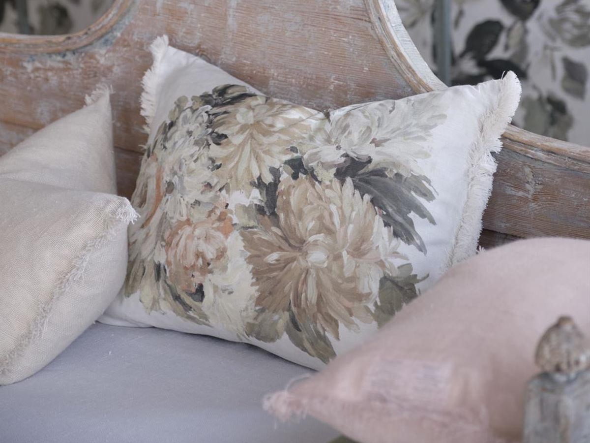 DESIGNERS GUILD Fleurs d'Artistes Cushion / デザイナーズギルド フルール ダーティスト クッション 60 × 45cm（セピア） （クッション > クッション・クッションカバー） 5