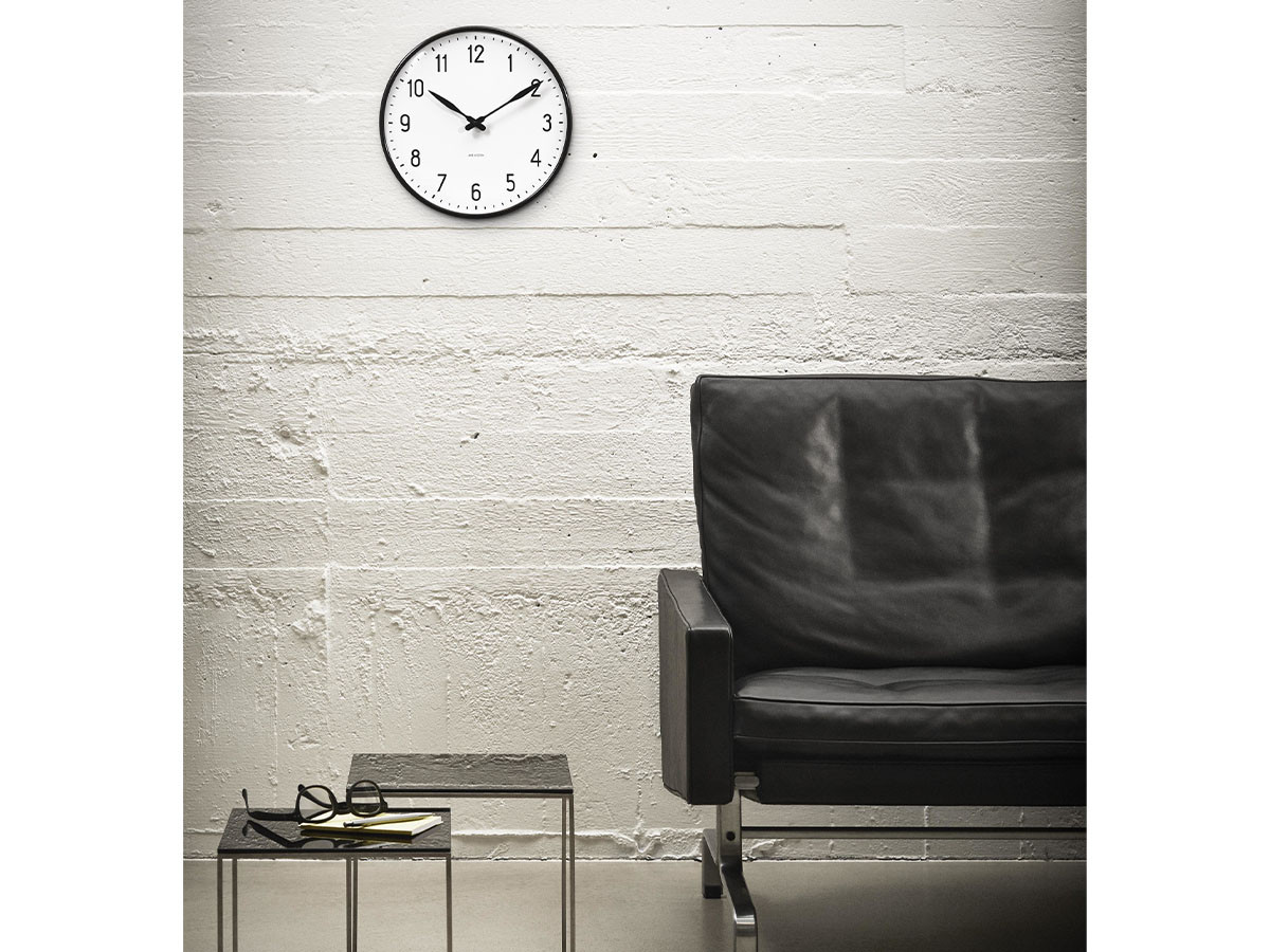 ARNE JACOBSEN
Station Wall Clock / アルネ・ヤコブセン
ステーション ウォールクロック 直径21cm （時計 > 壁掛け時計） 5