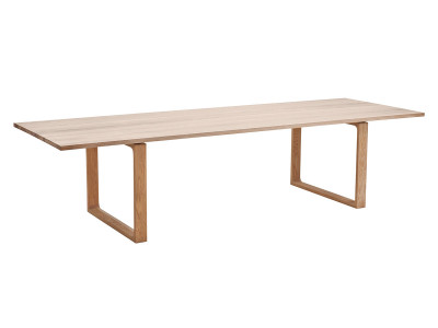 FRITZ HANSEN ESSAY / フリッツ・ハンセン エッセイテーブル 無垢材