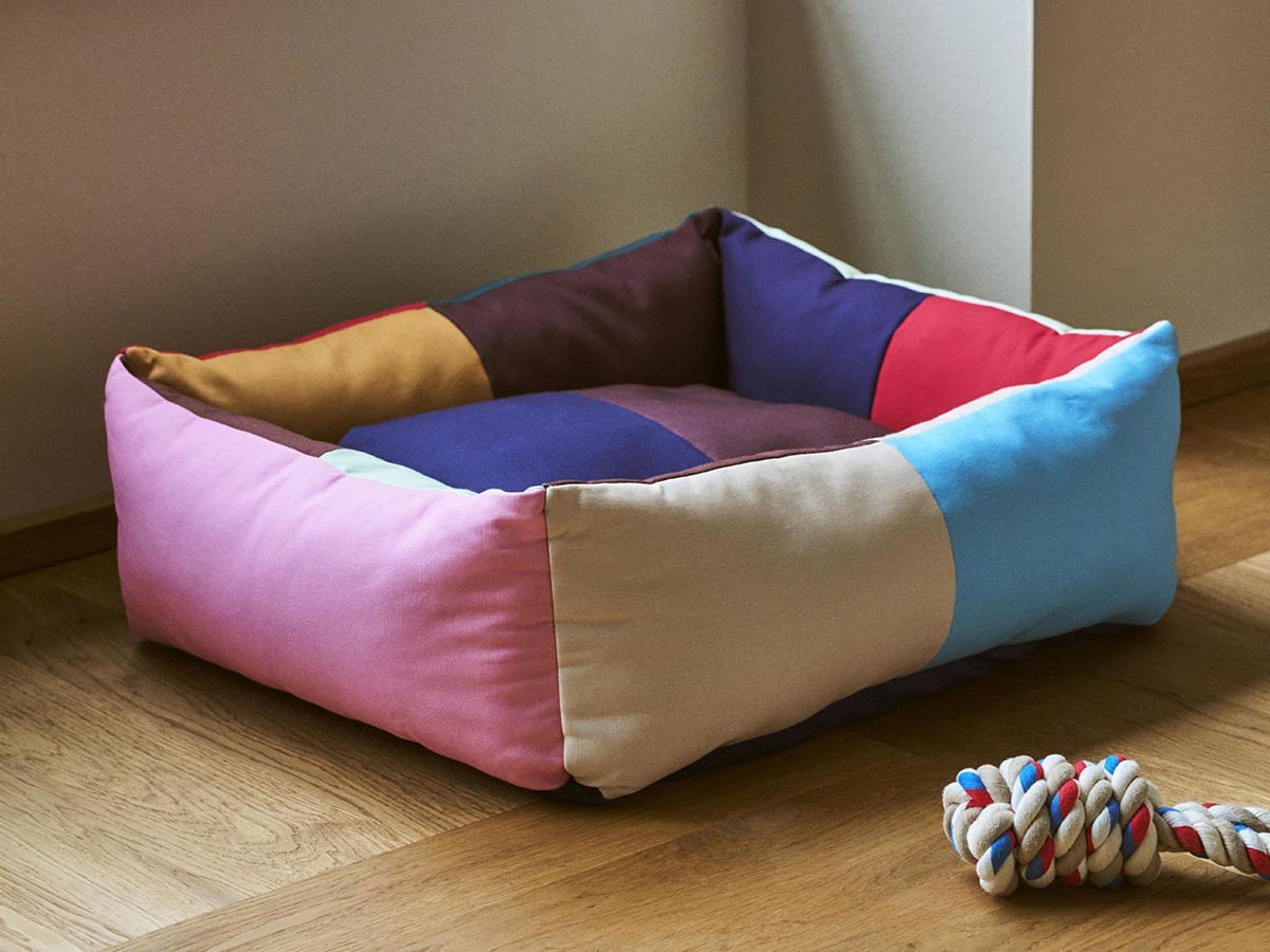HAY HAY DOGS BY HOLLY GOLIGHTLY
DOGS BED MEDIUM / ヘイ ヘイ ドッグ コレクション
ドッグベッド ミディアム （インテリア雑貨 > ペット用品） 3