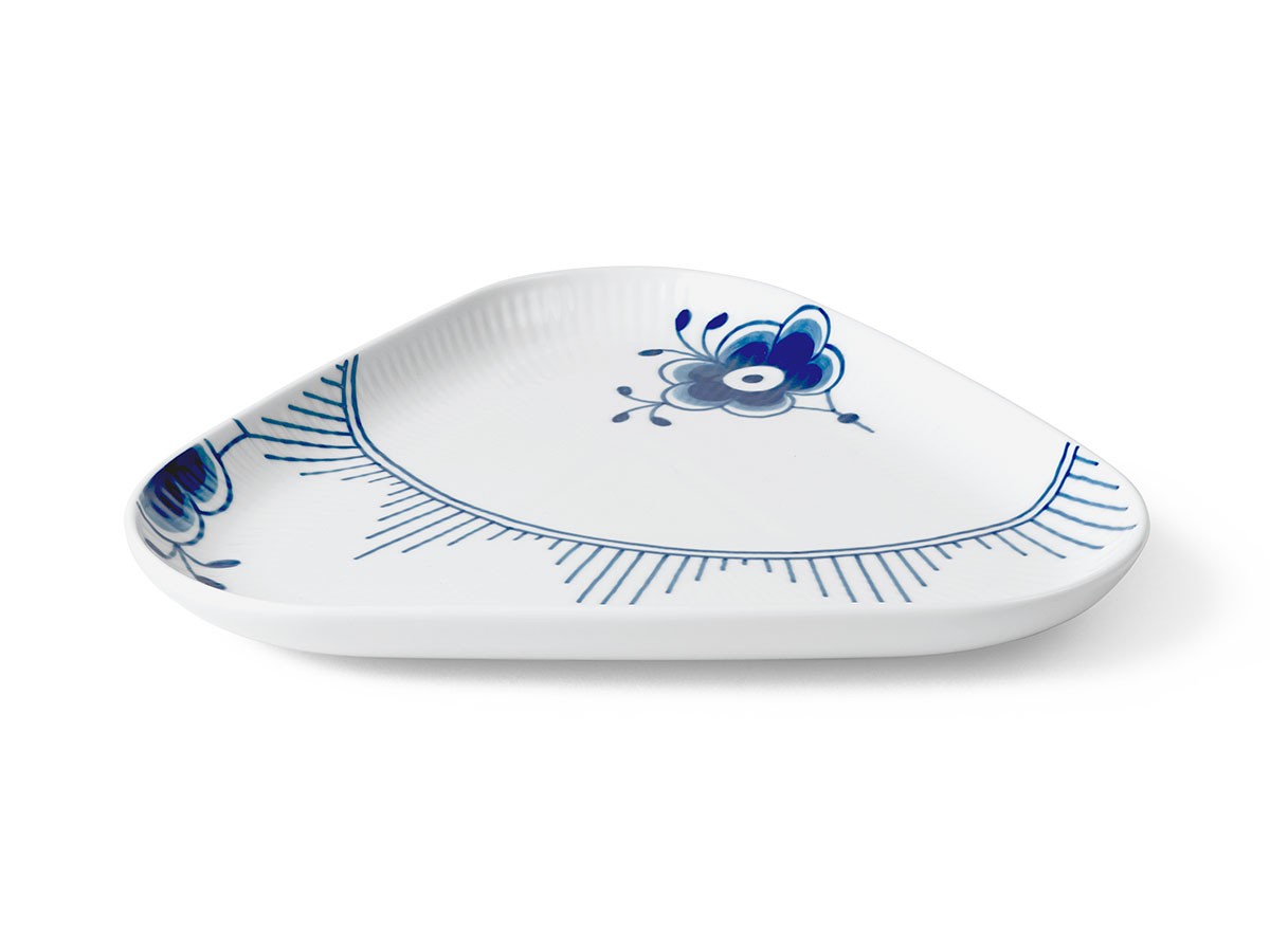 Royal Copenhagen Blue Fluted Mega
Dish Triangle / ロイヤル コペンハーゲン ブルーフルーテッド メガ ディッシュ トライアングル （食器・テーブルウェア > 皿・プレート） 2