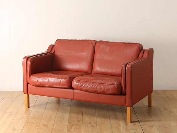 Lloyd's Antiques Real Antique
Leather 2 Seater Sofa / ロイズ・アンティークス デンマークアンティーク家具
レザー 2シーターソファ （ソファ > 二人掛けソファ） 1