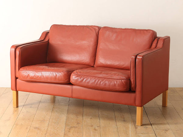 Lloyd's Antiques Real Antique
Leather 2 Seater Sofa / ロイズ・アンティークス デンマークアンティーク家具
レザー 2シーターソファ （ソファ > 二人掛けソファ） 2