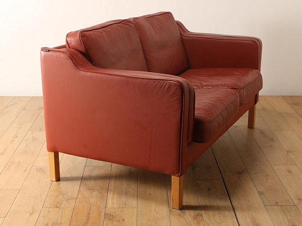 Lloyd's Antiques Real Antique
Leather 2 Seater Sofa / ロイズ・アンティークス デンマークアンティーク家具
レザー 2シーターソファ （ソファ > 二人掛けソファ） 3