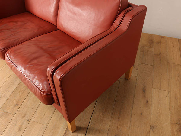 Lloyd's Antiques Real Antique
Leather 2 Seater Sofa / ロイズ・アンティークス デンマークアンティーク家具
レザー 2シーターソファ （ソファ > 二人掛けソファ） 9