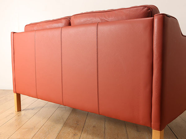 Lloyd's Antiques Real Antique
Leather 2 Seater Sofa / ロイズ・アンティークス デンマークアンティーク家具
レザー 2シーターソファ （ソファ > 二人掛けソファ） 5