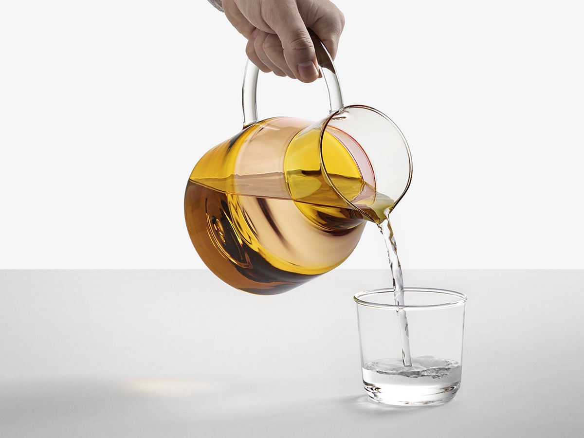 ICHENDORF MILANO Caipirinha Low Jug / イッケンドルフ・ミラノ カイピリーニャ ロージャグ 1.45L（アンバー / ピンク） （食器・テーブルウェア > デキャンタ・カラフェ） 2