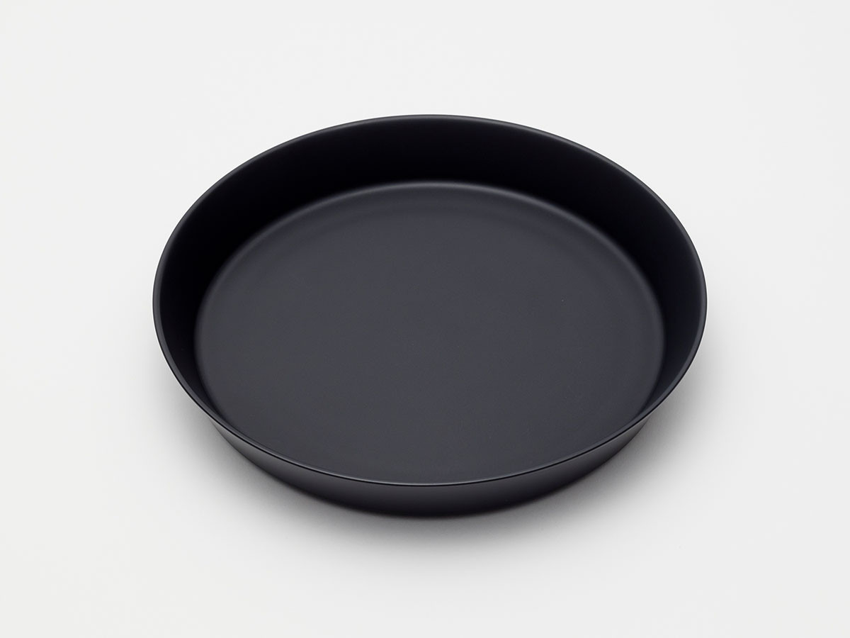 2016/ Ingegerd Raman
Plate 210 / ニーゼロイチロク インゲヤード・ローマン
プレート 直径21cm （食器・テーブルウェア > 皿・プレート） 2