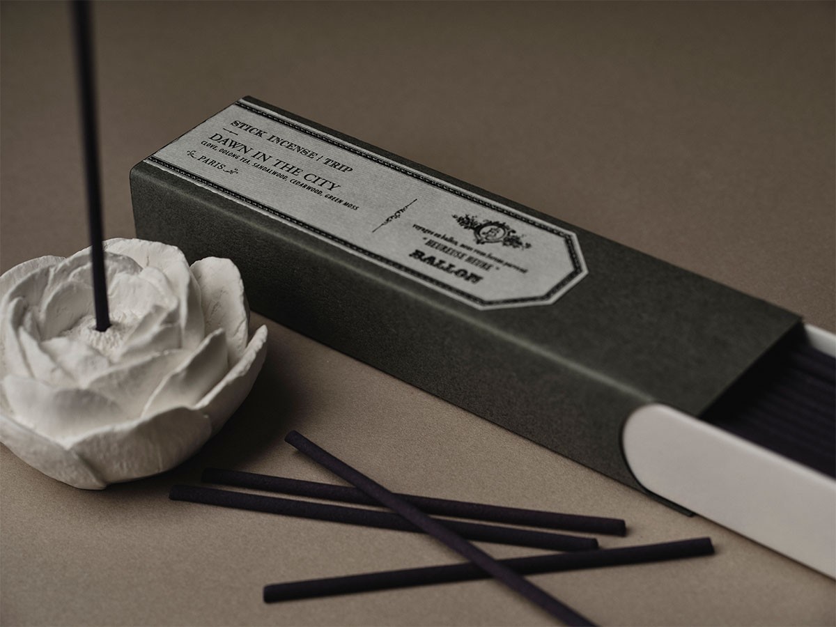 BALLON INCENSE HOLDER & AROMA ORNAMENT
Flower - Camellia / バロン インセンスホルダー & アロマオーナメント
椿 （インテリア雑貨 > ルームフレグランス） 6