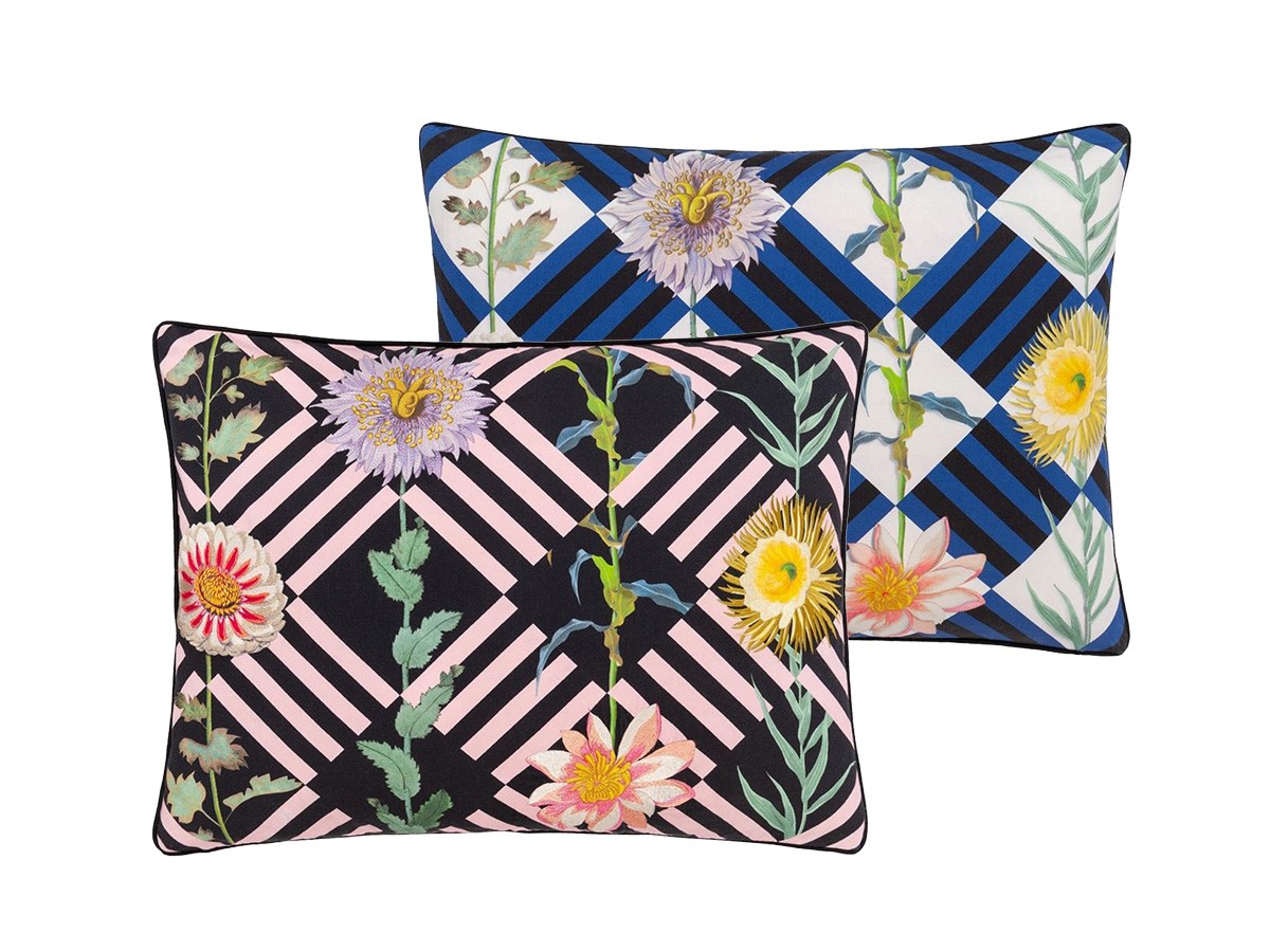 DESIGNERS GUILD Christian Lacroix
Flower's Game Bourgeon Cushion