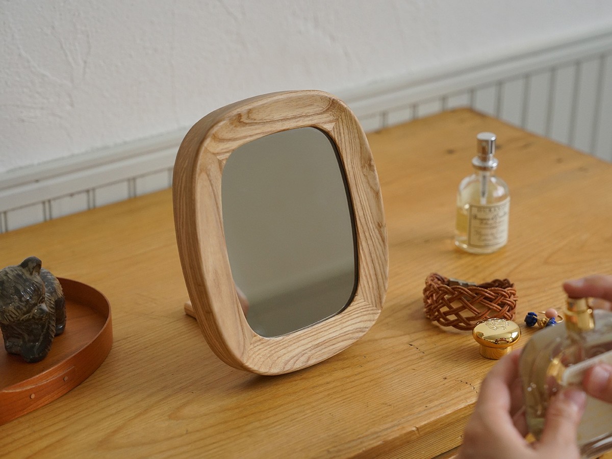 FLYMEe Vert&nbsp;MOI Table Mirror